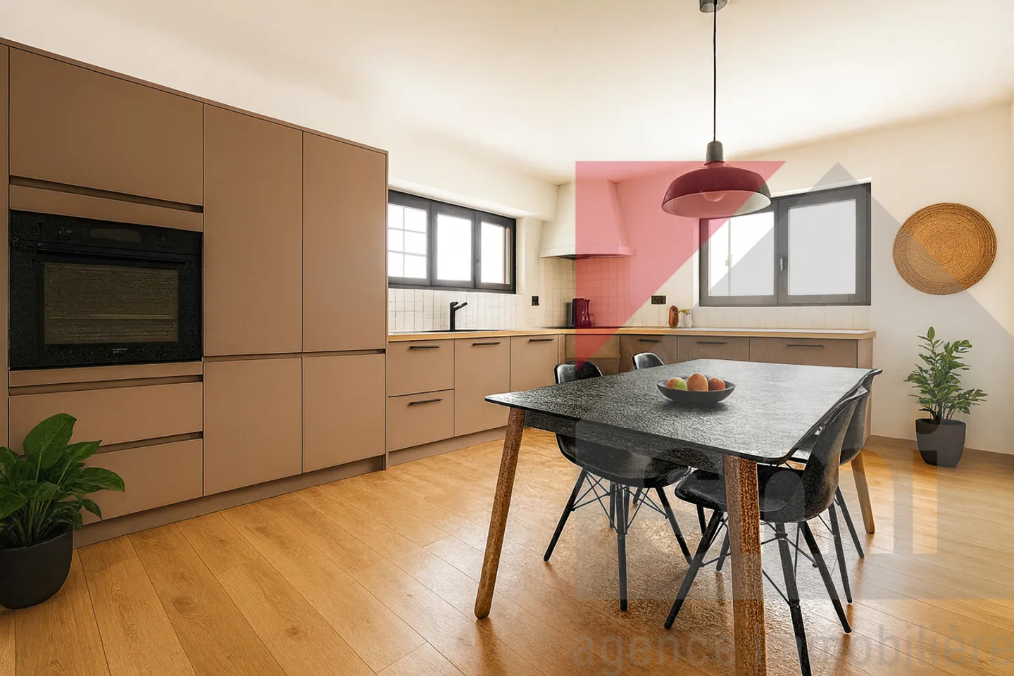 Confortable villa avec studio indépendant, parcelle de 1055m2 - Photo 3 sur 13