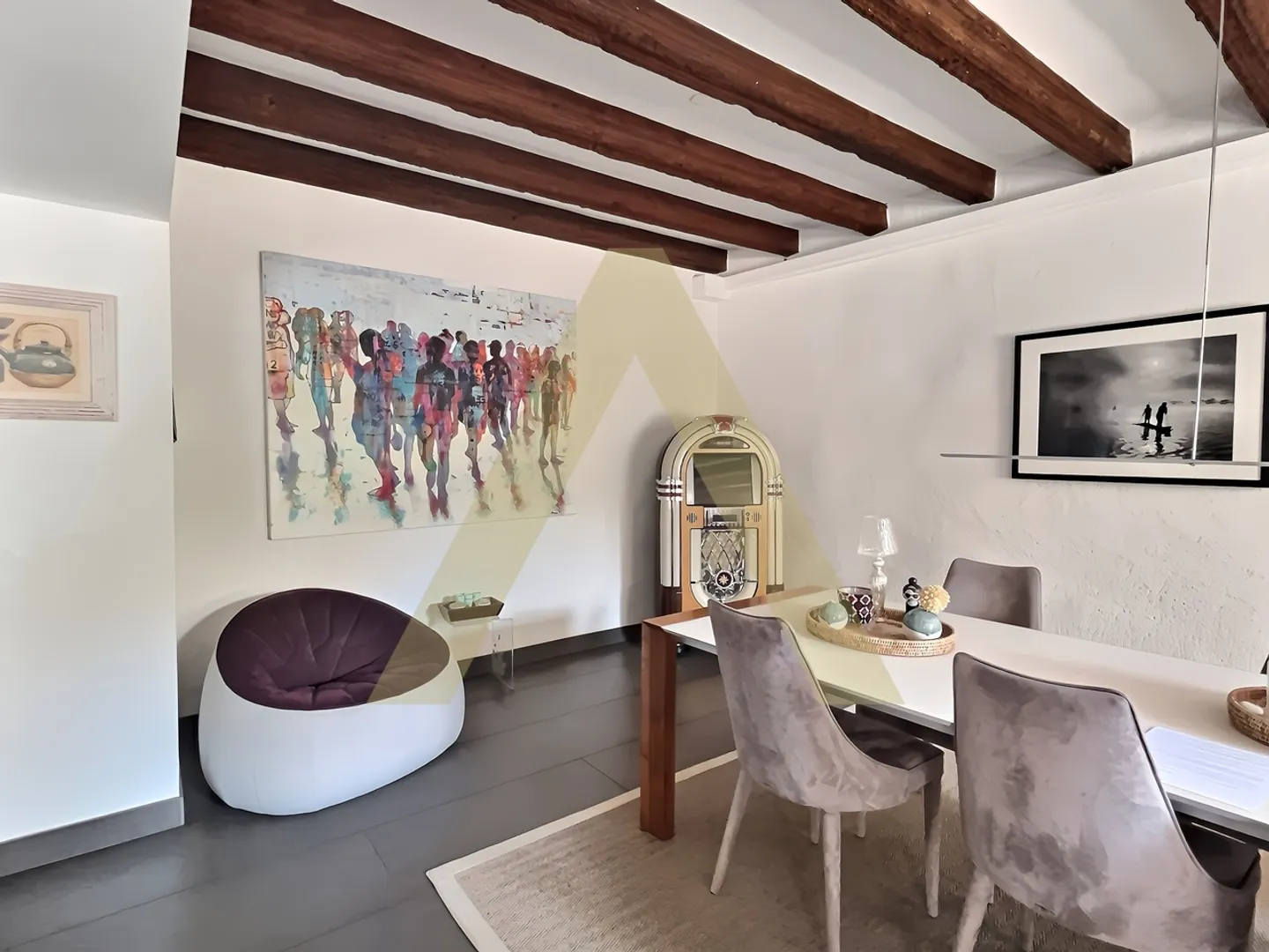 Maison de charme au centre du village - Photo 8 sur 12