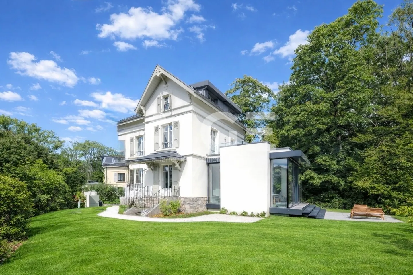 EXKLUSIVITÄT. Wunderschöne, vollständig renovierte Villa mit Charakter - Foto 9 von 9