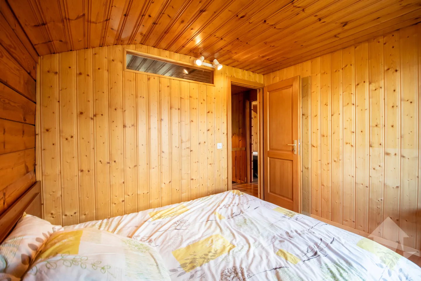 Magnifique chalet de caractère situé dans les mayens de Saxon - Photo 13 of 13