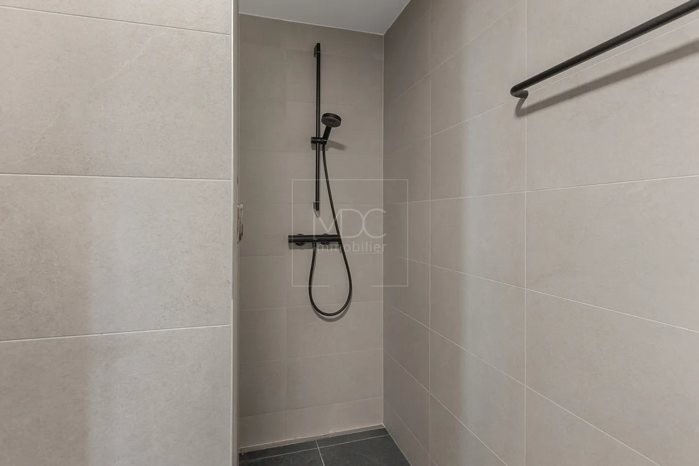 Magnificent duplex in a new building in Corminboeuf - Photo 13 of 13