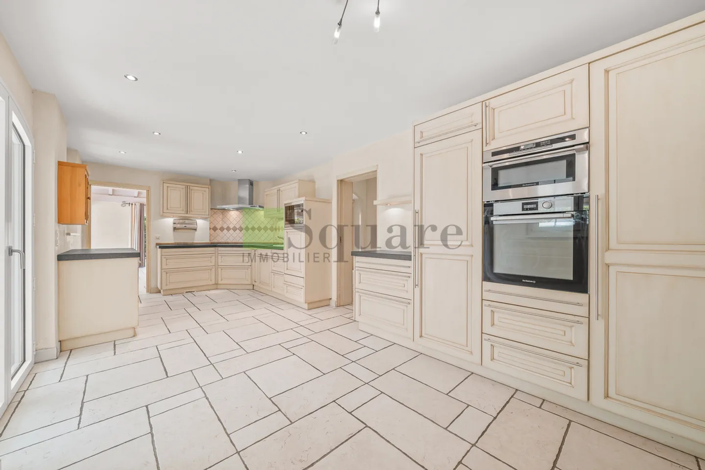 Außergewöhnliche provenzalische Villa mit Pool in Fully - Foto 5 von 13