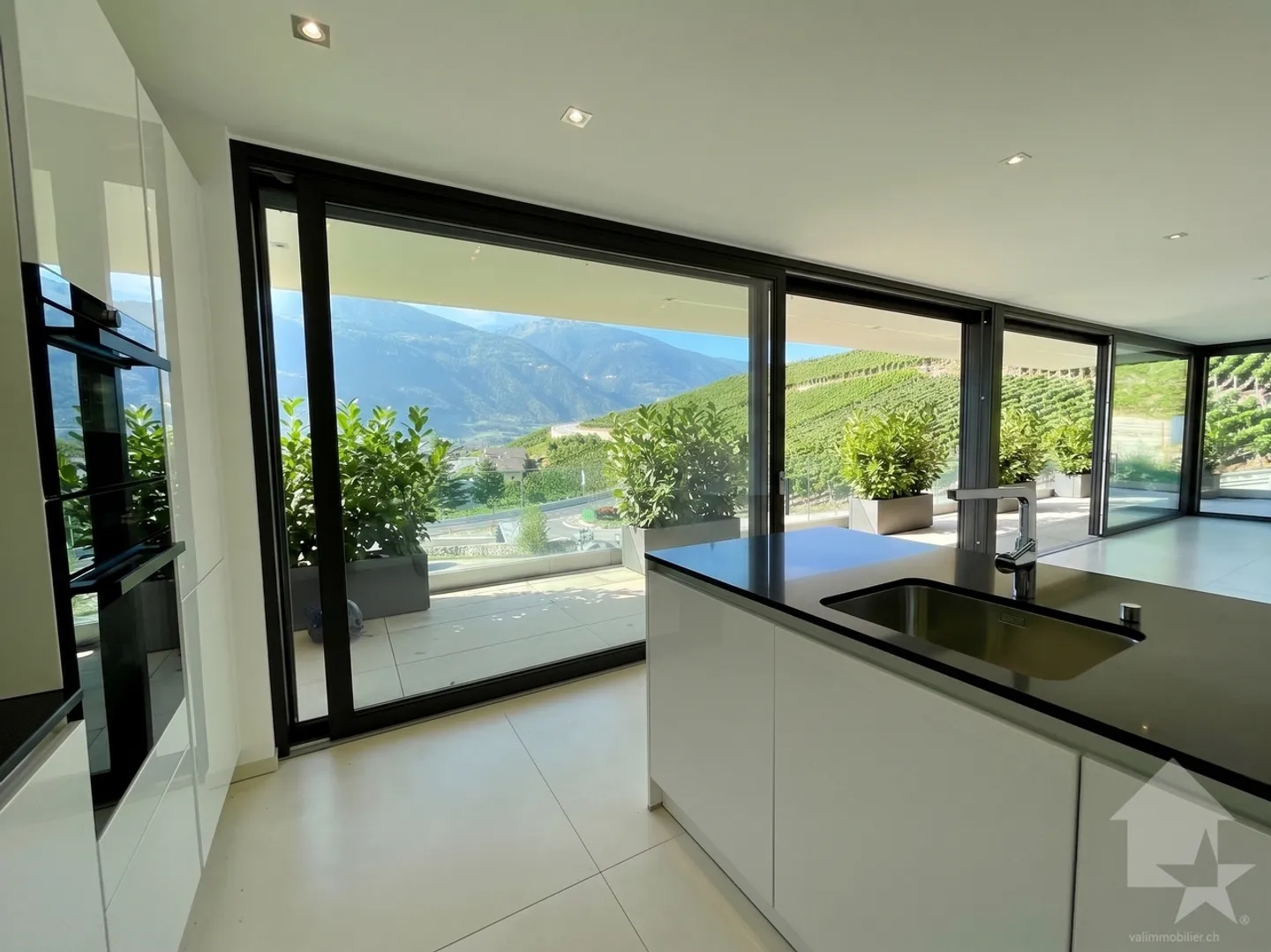 Appartement contemporain sur les hauts de Sierre avec vue panoramique - Foto 3 di 13