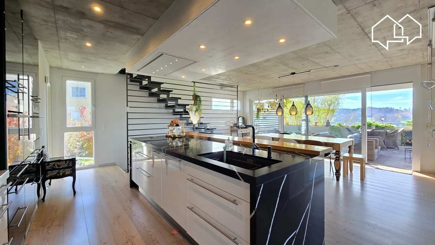 Dominante Lage für diese prächtige zeitgenössische Villa - Foto 7 von 9