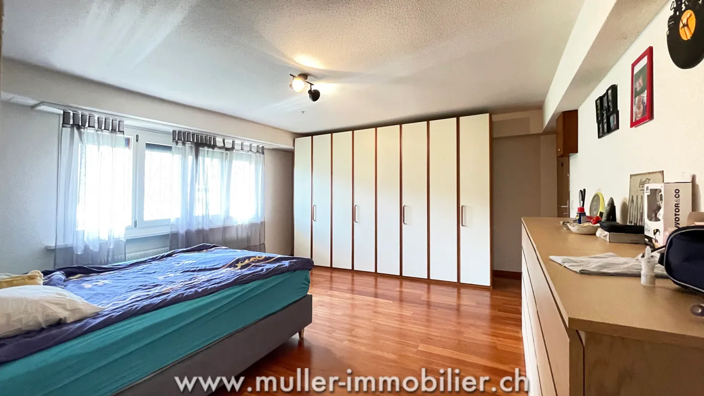 Atypisches Duplex mit Balkon, abseits des Verkehrs und in der Nähe von Annehmlichkeiten - Foto 7 von 12