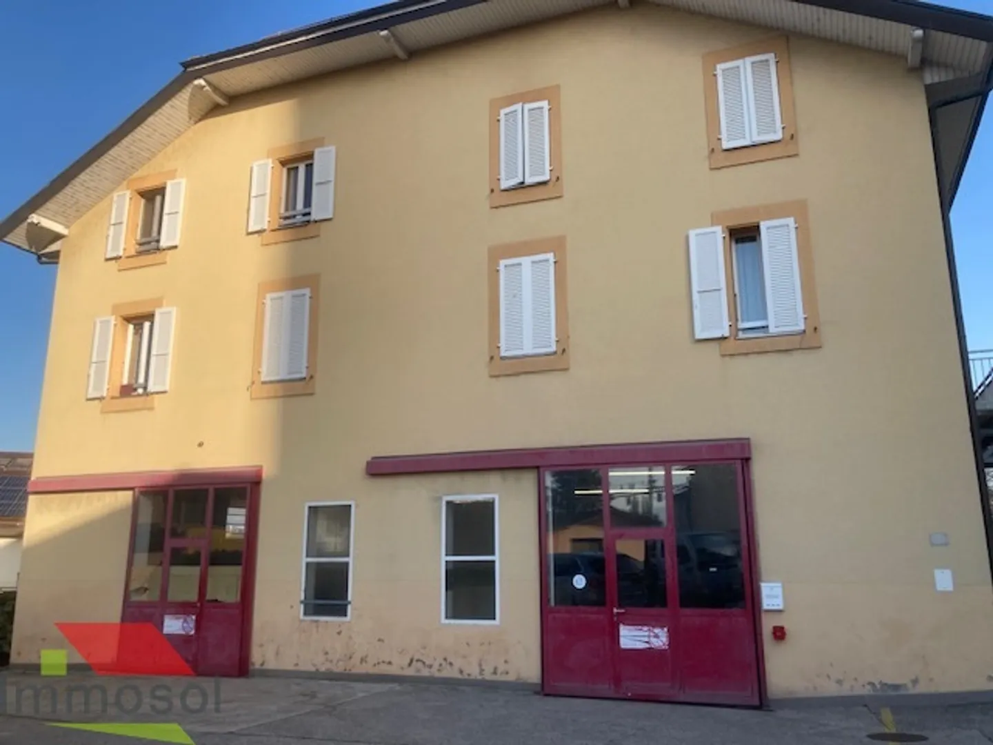 FOR RENT - Commercial space / Warehouse - Crissier - Photo 1 of 4