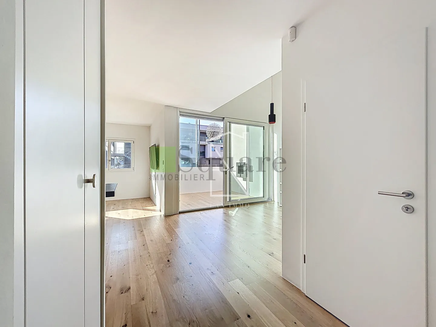 Lumineux duplex de 3.5 pièces à St-Sulpice - Photo 2 sur 8