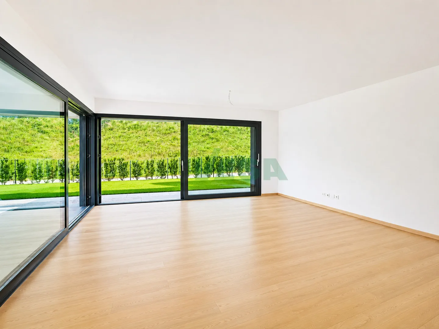 Modernes 4,5-Zimmer-Apartment mit schöner Terrasse und privatem Garten - Foto 8 von 11