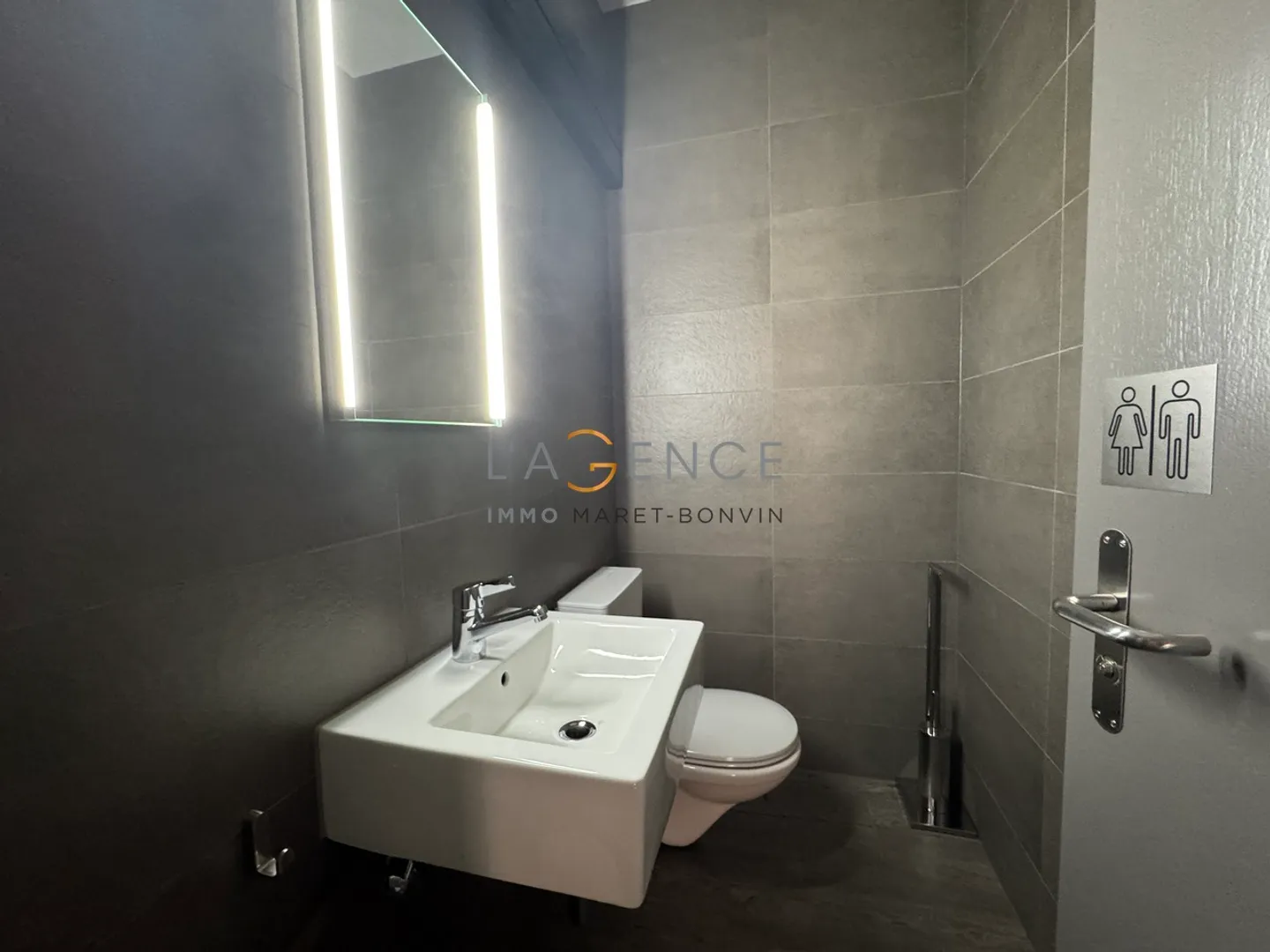 Per investitori - Spazio commerciale versatile e climatizzato! - Foto 5 di 12