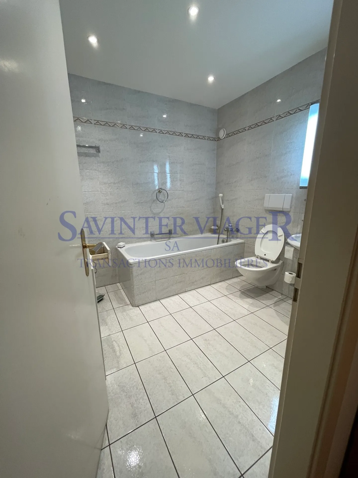 Gland, Domaine Impérial beautiful apartment - Occupied life annuity - Photo 9 of 13