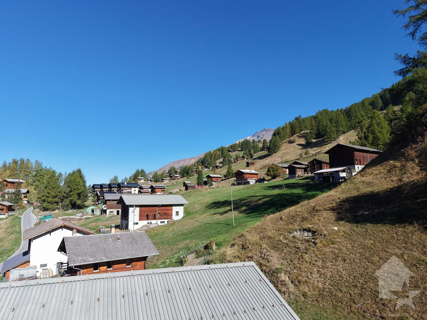 Raccard to renovate in the hamlet of La Forclaz - Photo 4 of 8