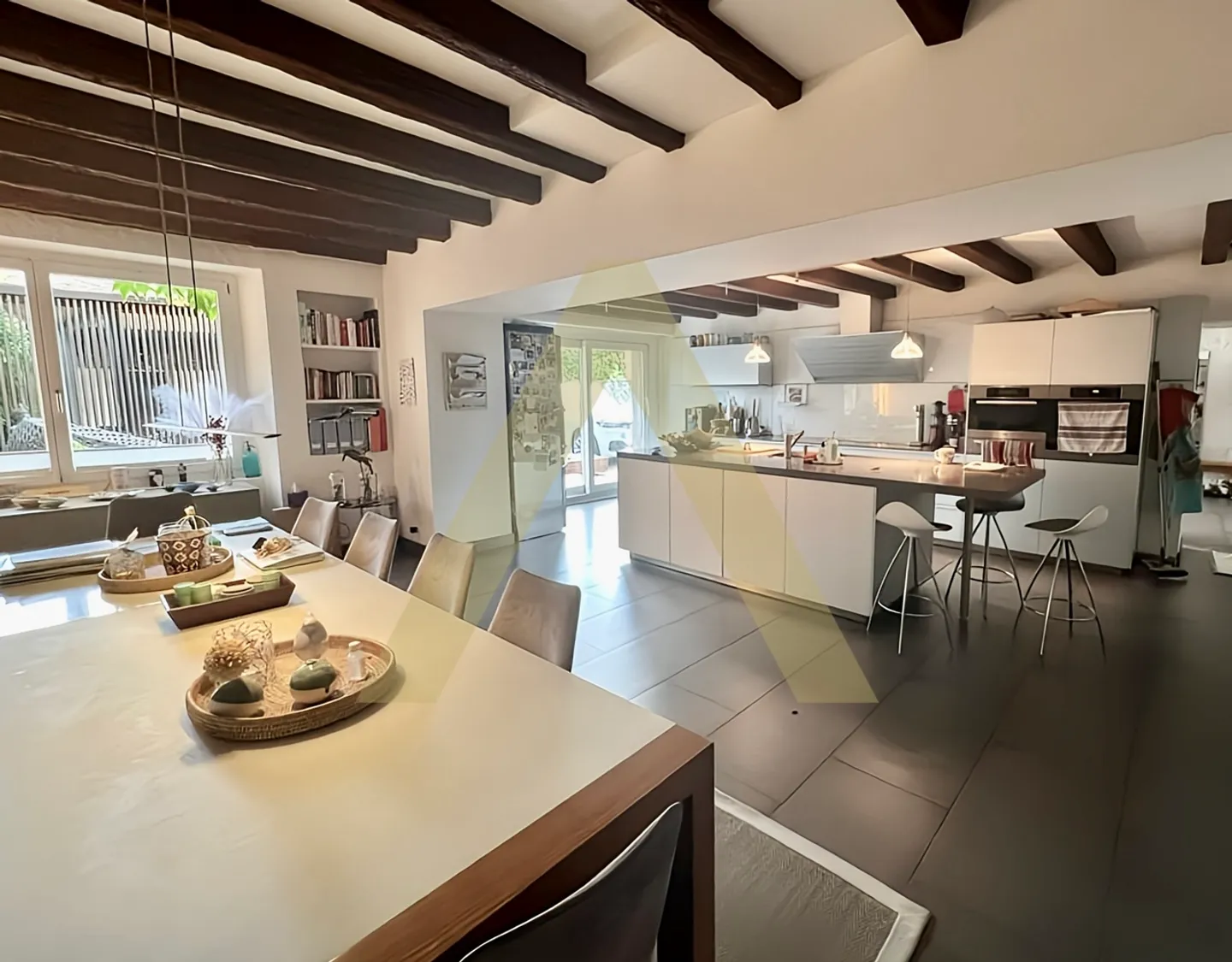 Maison de charme au centre du village - Photo 7 sur 12