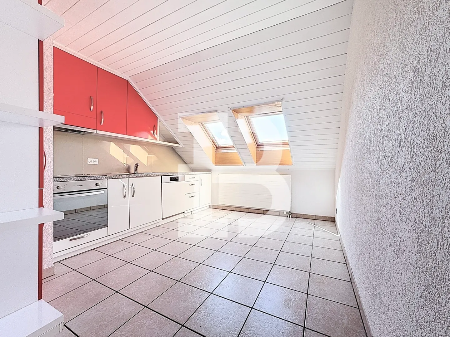 Beautiful family penthouse on the gable and eligible for Casatax - Photo 5 of 13