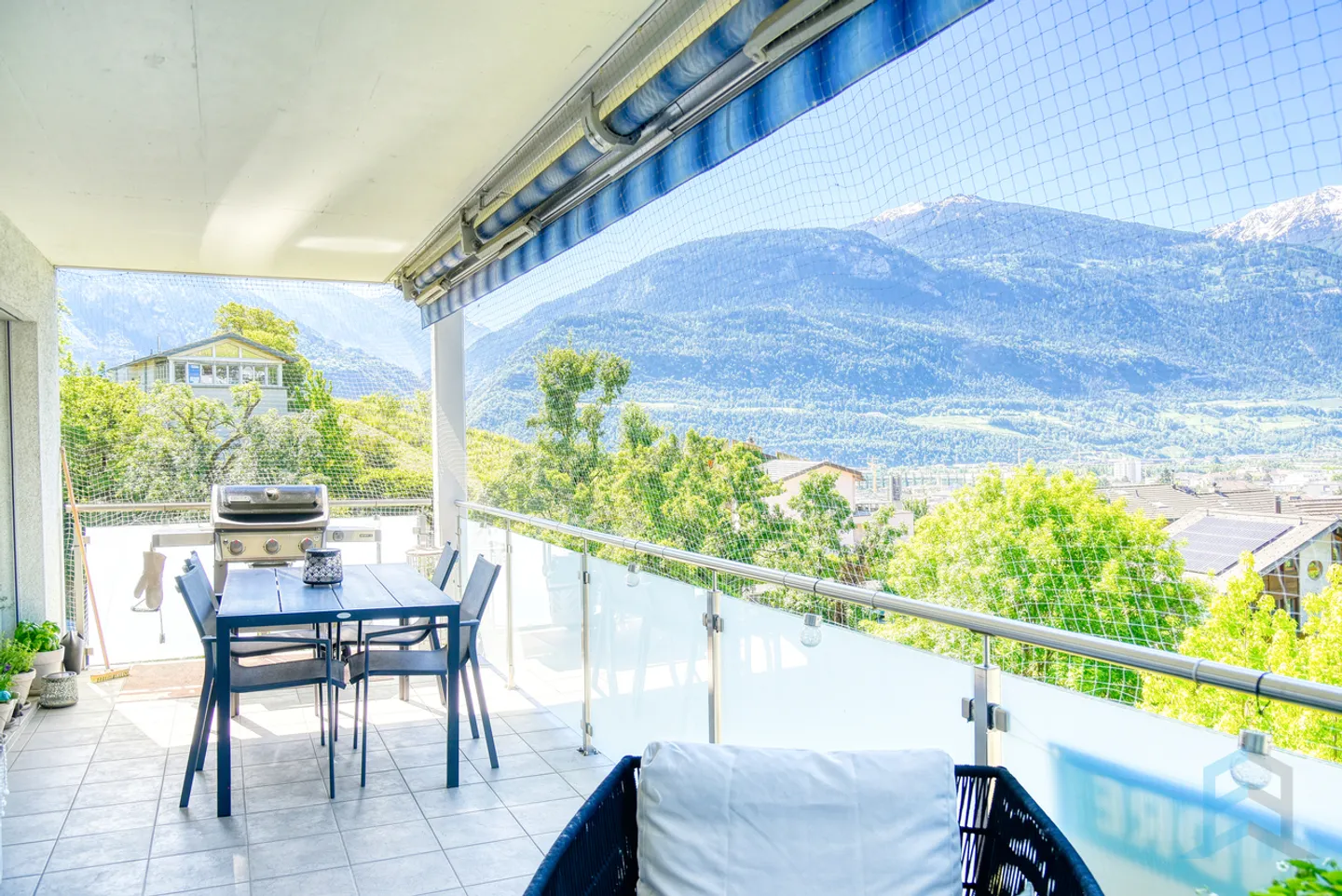 EXCLUSIF Splendide appartement 4 ½ pièces avec spacieux balcon - Photo 12 of 13