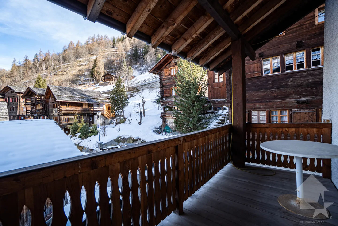 Chalet comprising two independent duplex apartments with convertible barn - Photo 13 of 13