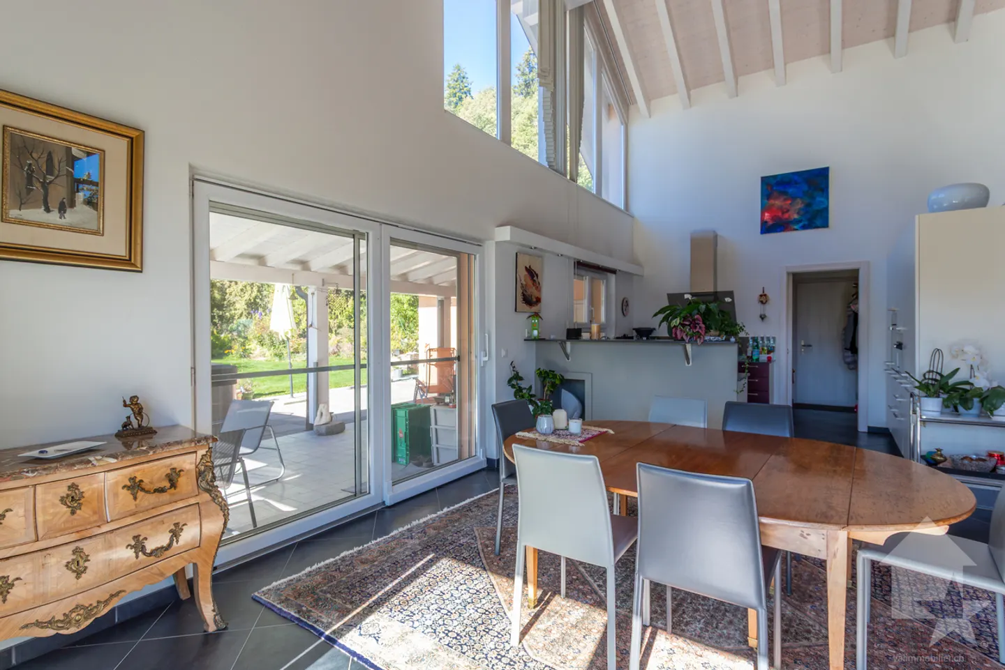 Splendida proprietà con villa di 7,5 stanze di 319 m2 abitabili - Foto 12 di 13