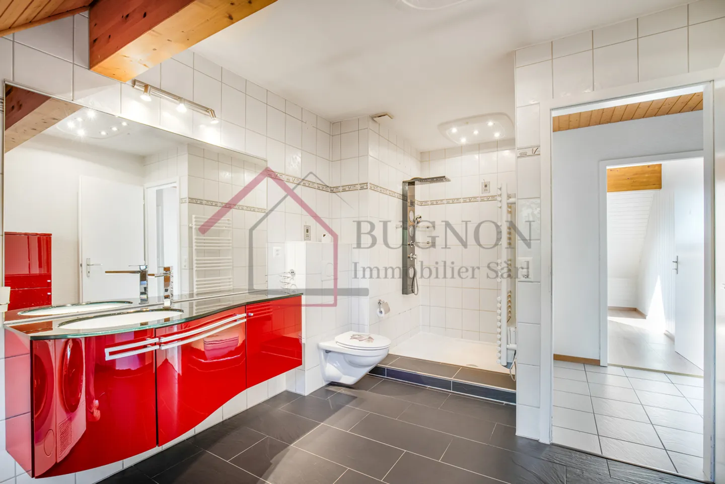 Geräumige 4,5 Zimmer mit privatem Aufzug - Zentrum von Romont - Foto 8 von 13