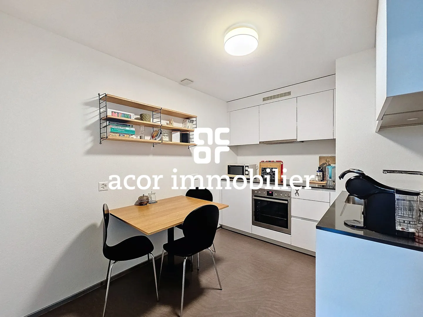 Espace de travail polyvalent de 6½ pièces et idéalement situé - Photo 3 of 7