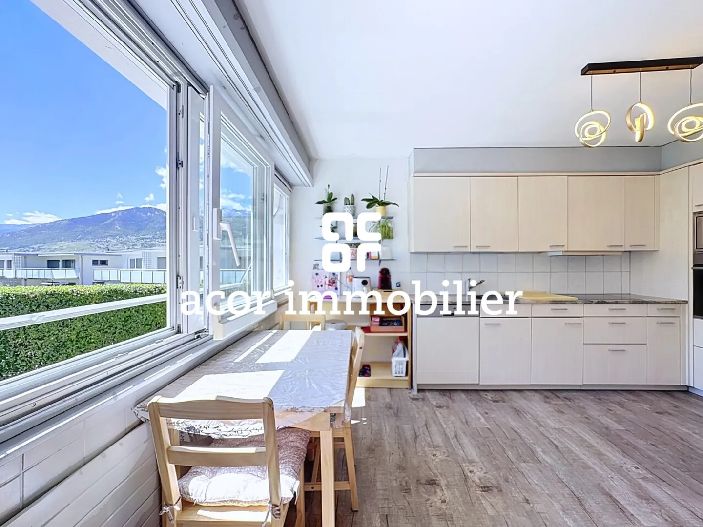 Appartement Charmant avec Garage - Photo 6 sur 9