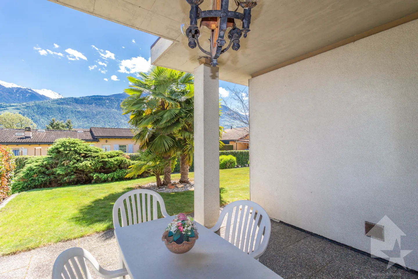 Charming 6.5 room villa with magnificent garden, ideal and quiet location - Photo 8 of 13