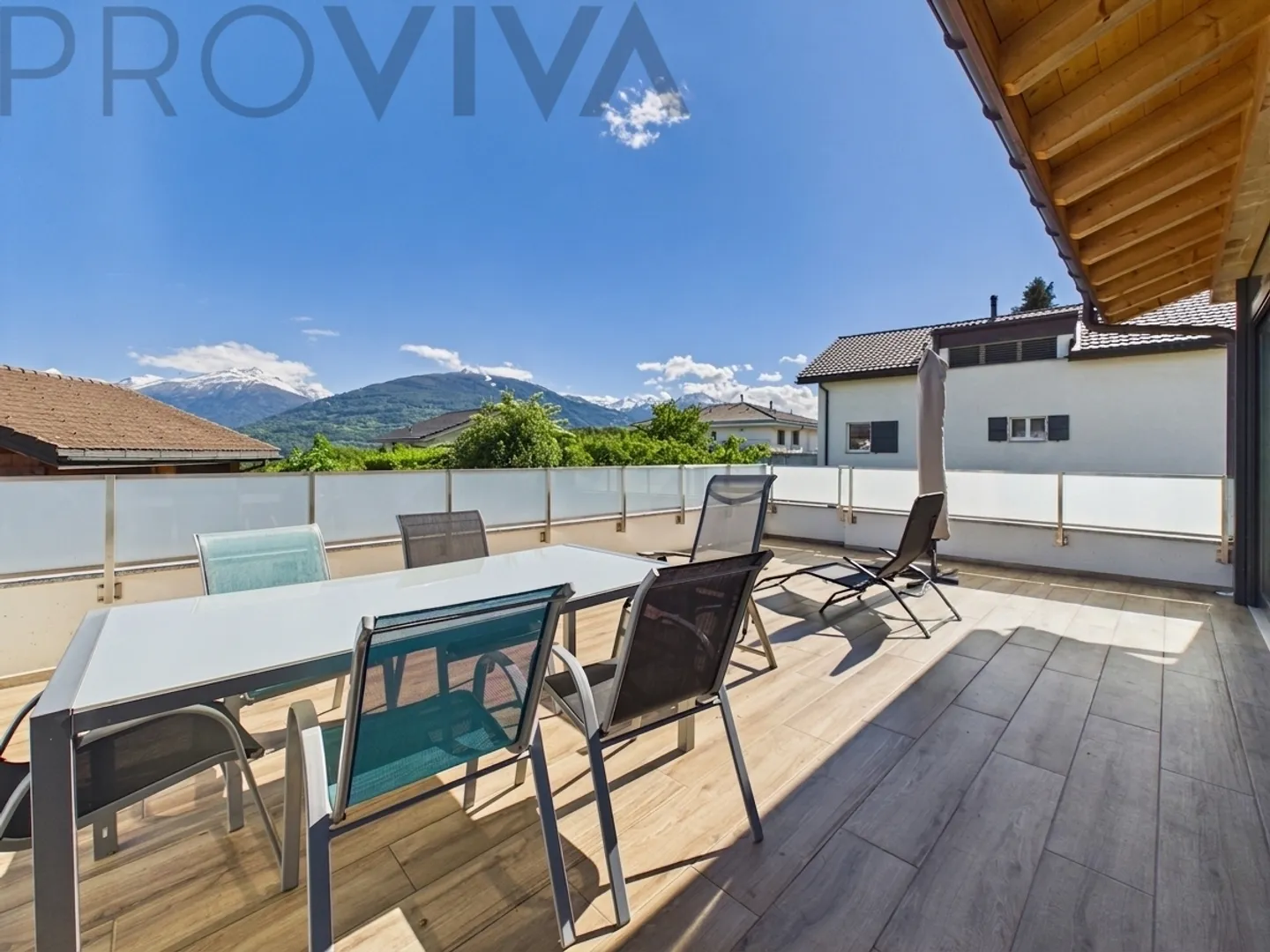 Wohnen, das sich selbst finanziert -- Villa mit Mietstudio in Grimisuat - Foto 2 von 8