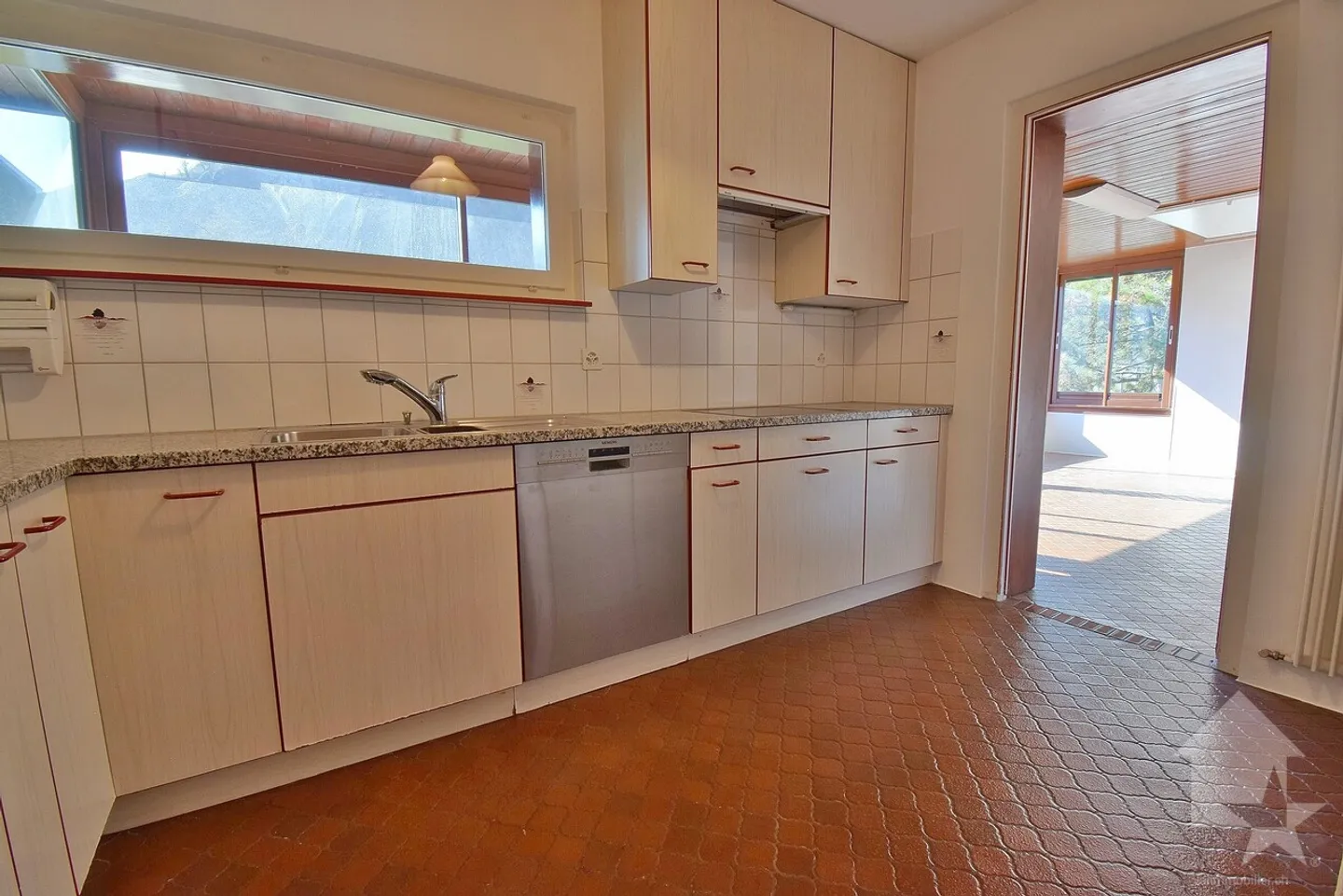 Villa spaziosa con doppio box vicino al centro di Sion! - Foto 10 di 13