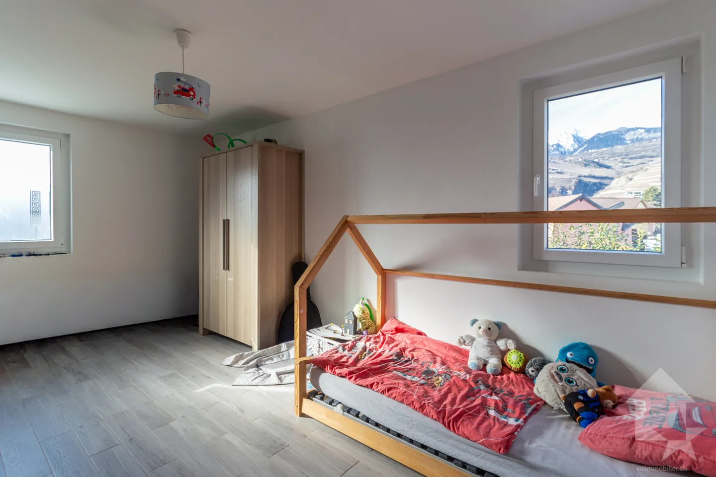 Villa moderne de 6 pièces contiguë avec de beaux espaces extérieurs - Foto 13 von 13