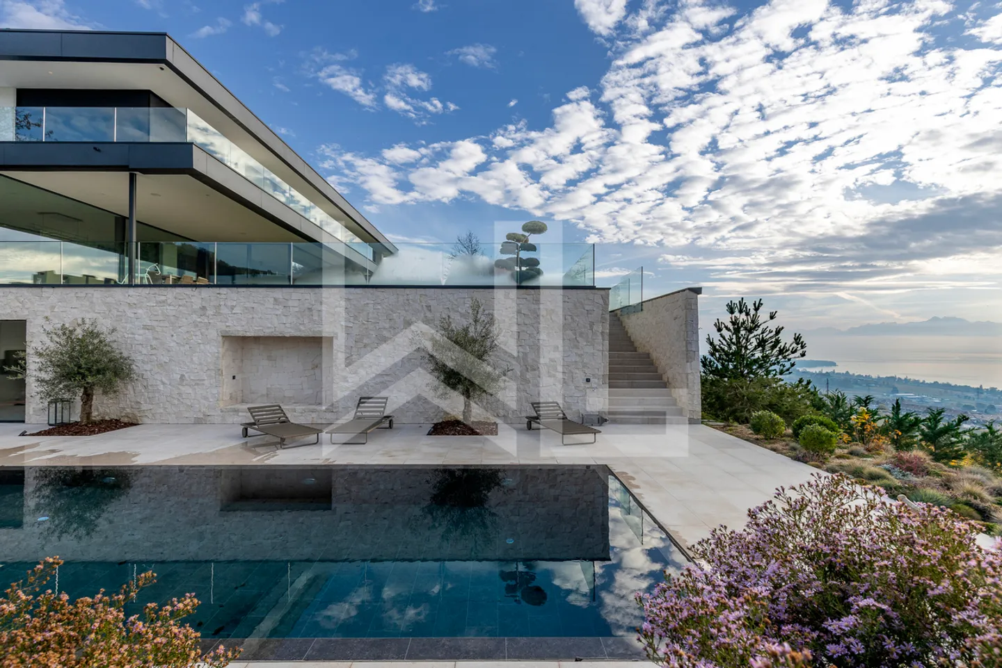 Villa d'architetto contemporanea di lusso con vista panoramica - Foto 9 di 10
