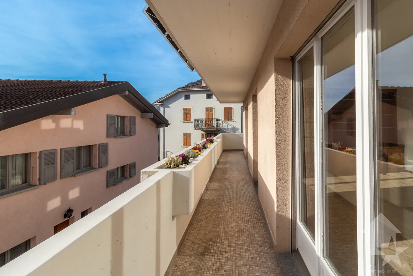 Spacieux appartement traversant 3.5 pièces idéalement situé - Foto 6 von 13