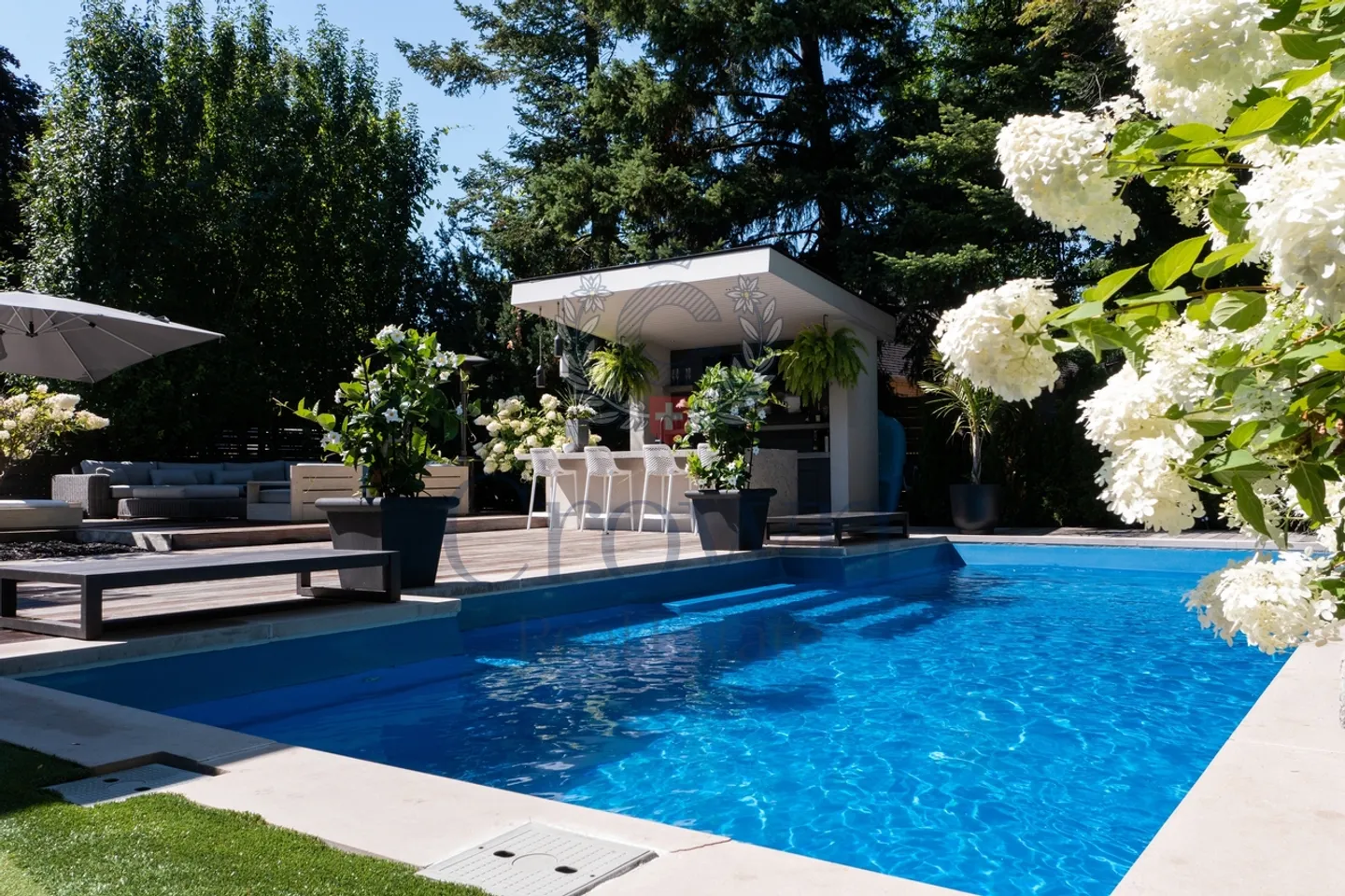 A short walk from the lake! - Photo 1 of 1