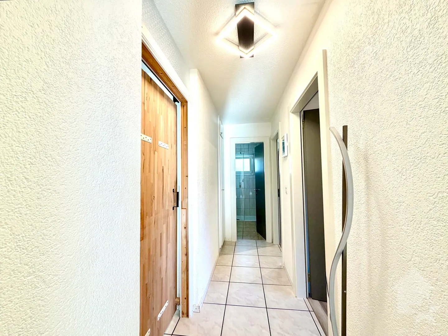 Joli appartement rénové de 90 m² avec garage box et parc ! - Photo 8 sur 13