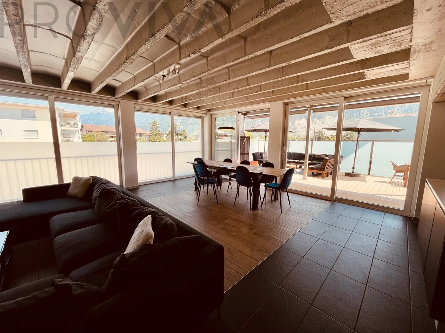 Appartement de Luxe avec Technologie - Photo 2 sur 8