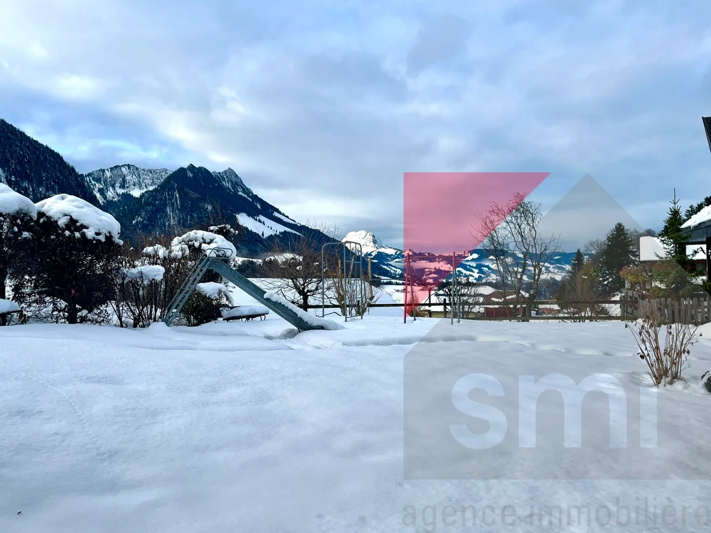 Charming fully renovated studio in the heart of Gruyère - Photo 4 of 9