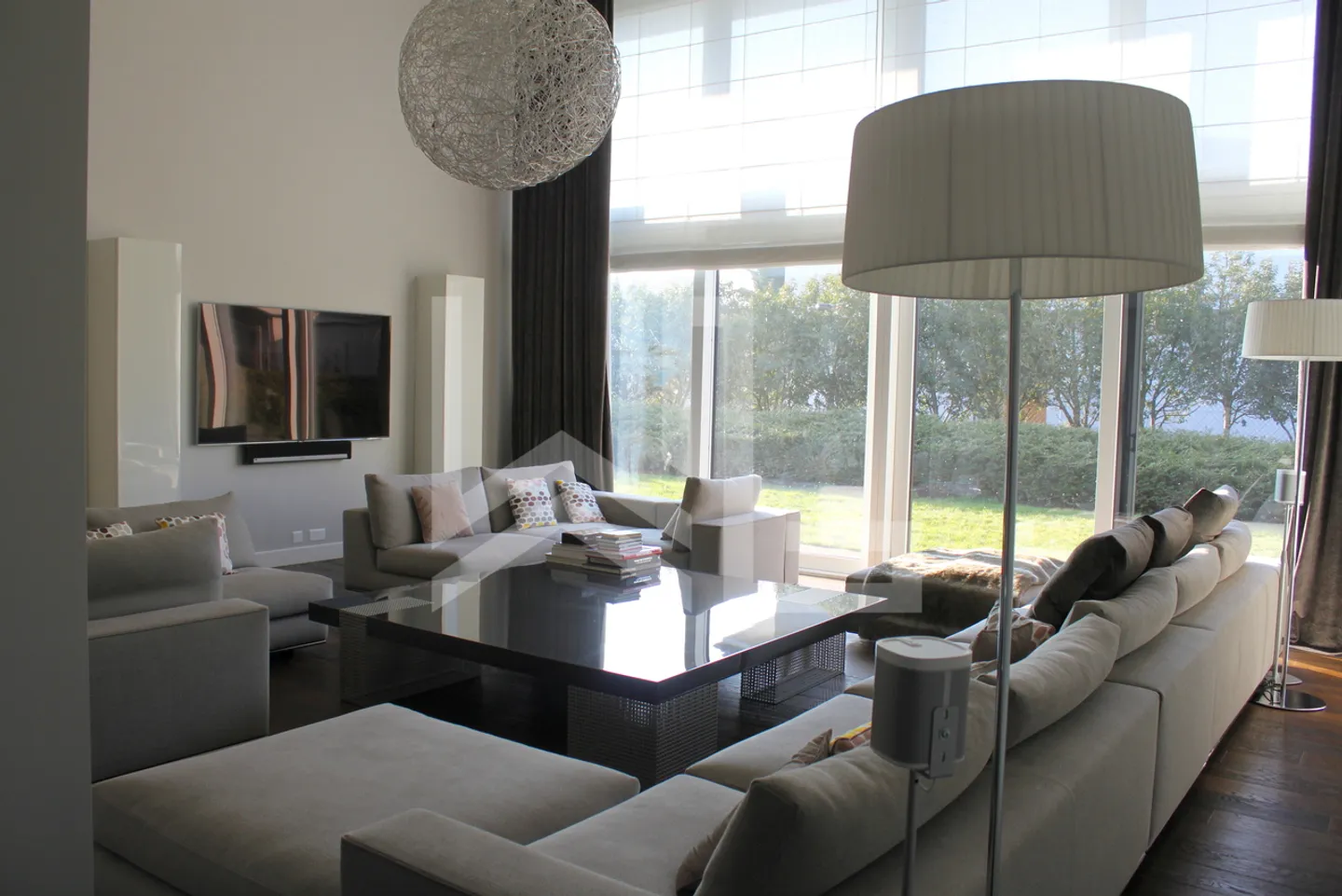 Villa contemporanea di alta gamma - Foto 3 di 13