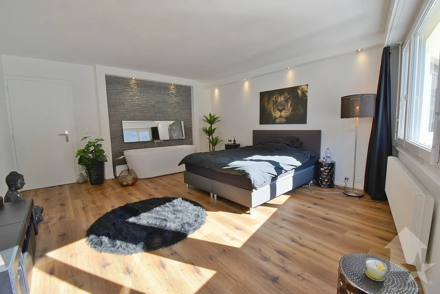 Schöne 4,5-Zimmer-Wohnung, komplett renoviert und mit einer großen Terrasse! - Foto 6 von 13