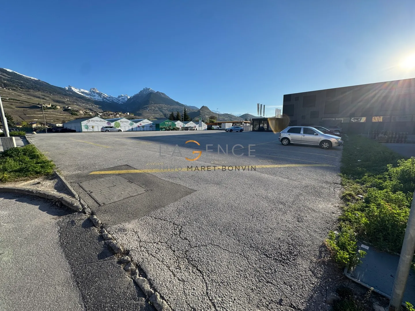 Opportunité Terrain Commercial - Photo 1 sur 8