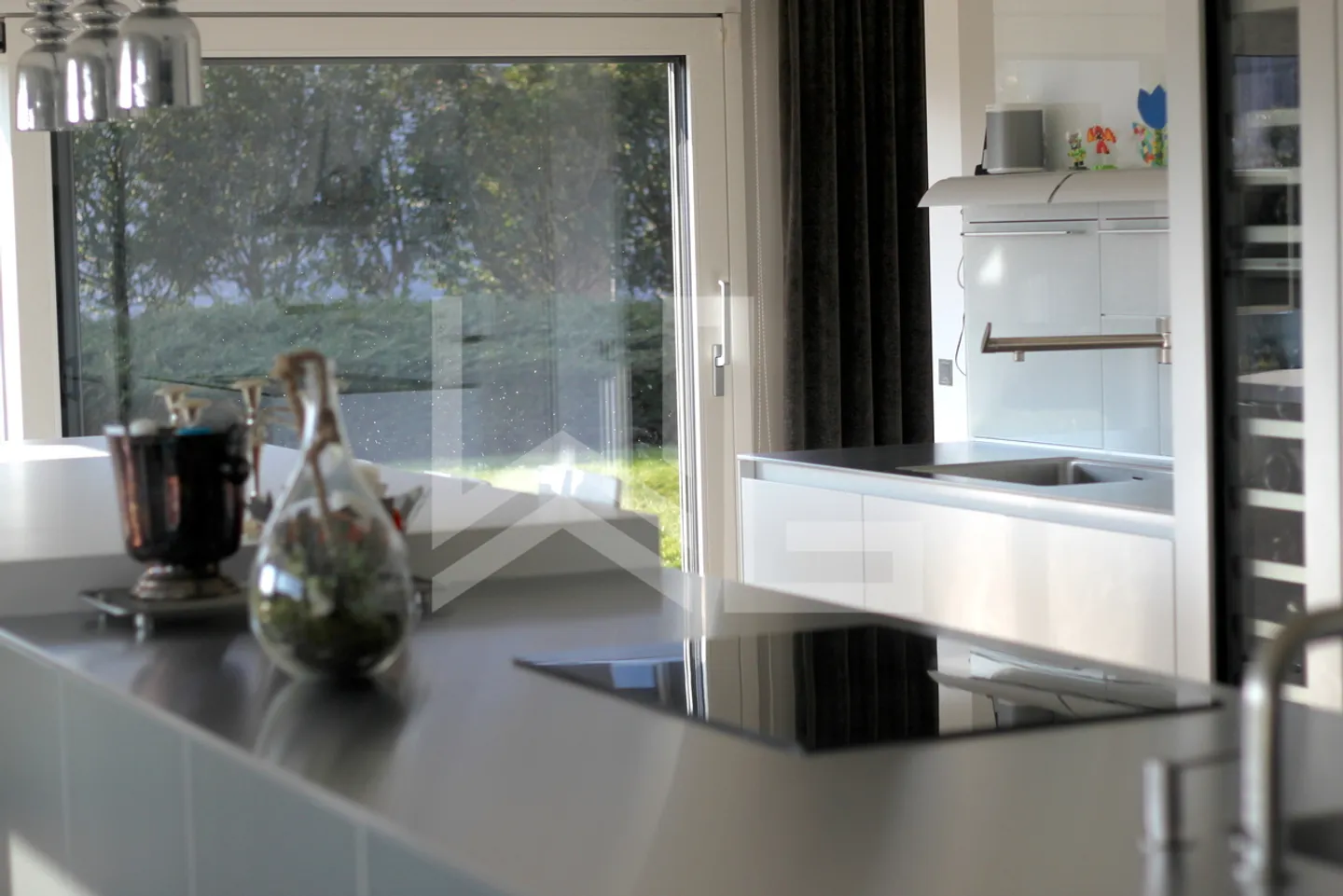 High standing contemporary villa - Photo 6 of 12