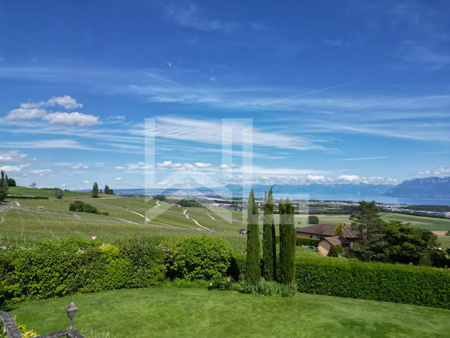 Villa with breathtaking view of the Coast, the Lake and the Alps - Photo 1 of 13