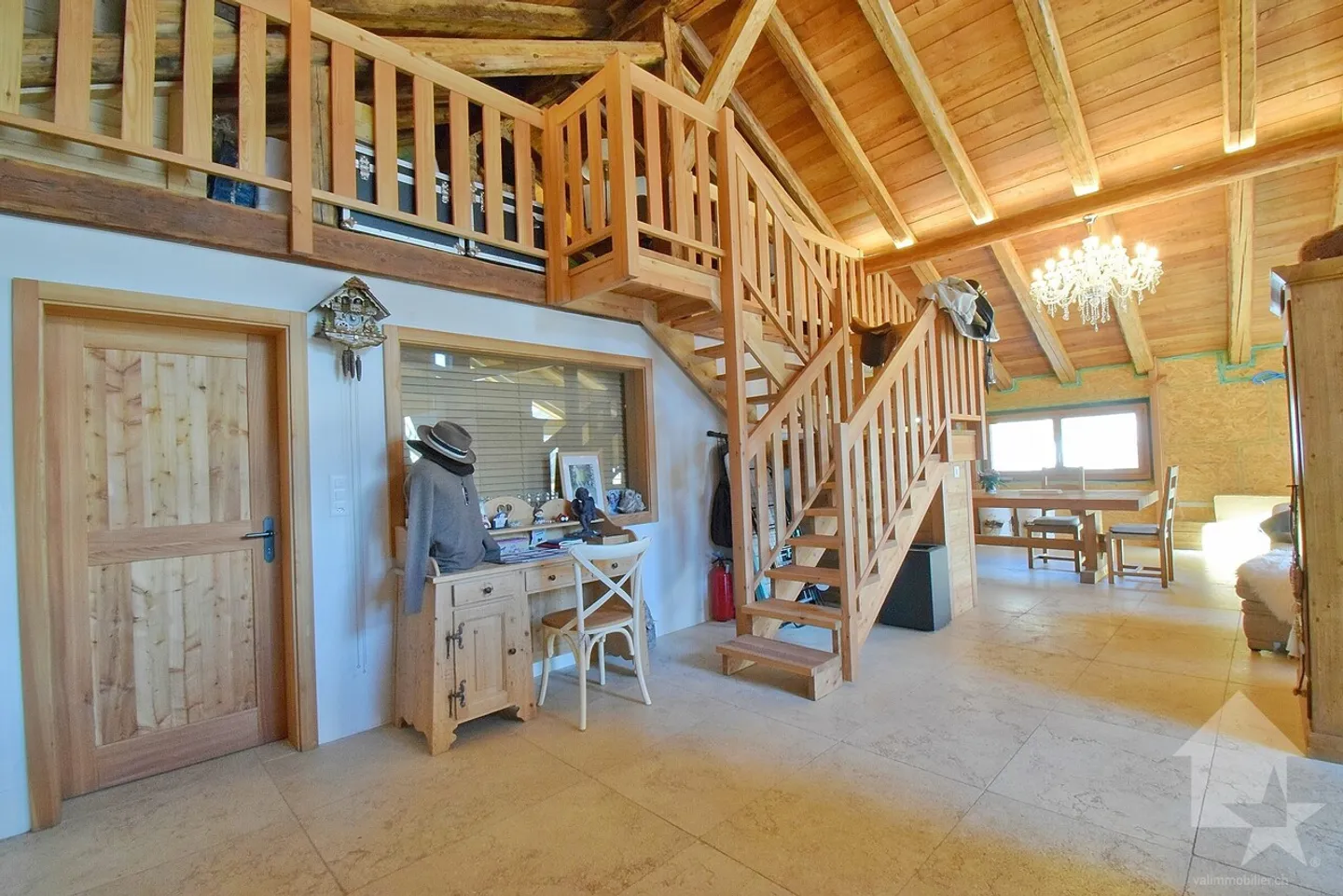Magnificent chalet, spacious, renovated with a garage + terrace - Photo 8 of 13