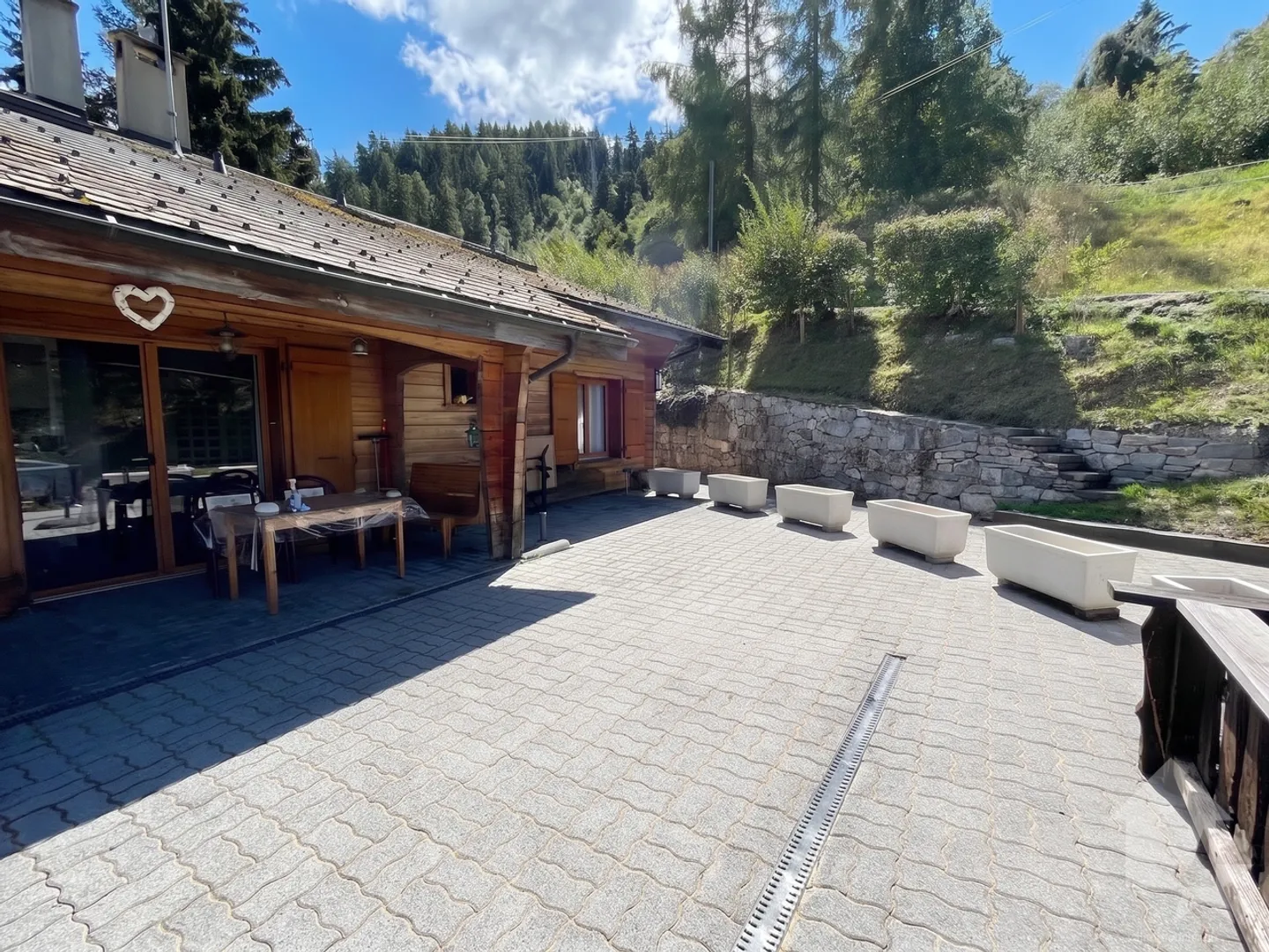 Au coeur de la station, agréable 2.5 pièces avec une grande terrasse - Photo 12 sur 13