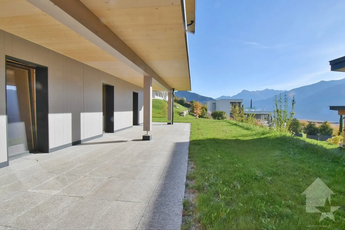 Nuovo - Magnifica villa di 5,5 stanze - Foto 11 di 13