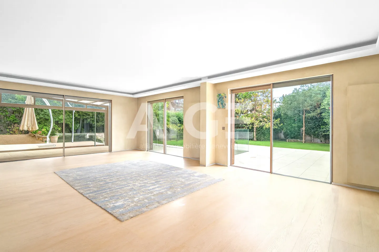 Superbe villa de plain-pied au coeur du Triangle d'Or - Foto 2 von 4