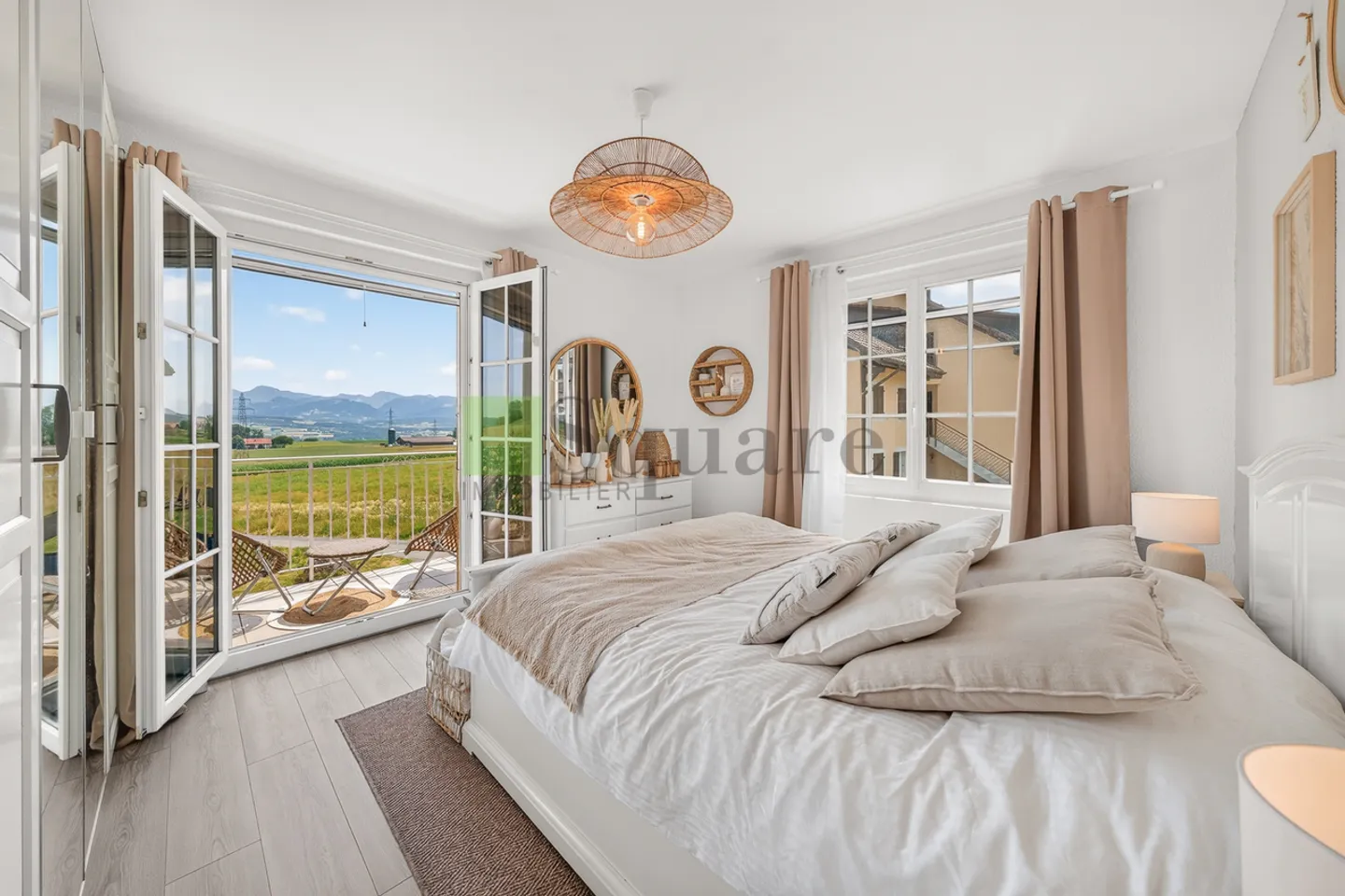 Magnificent duplex apartment with unobstructed view - Photo 7 of 13