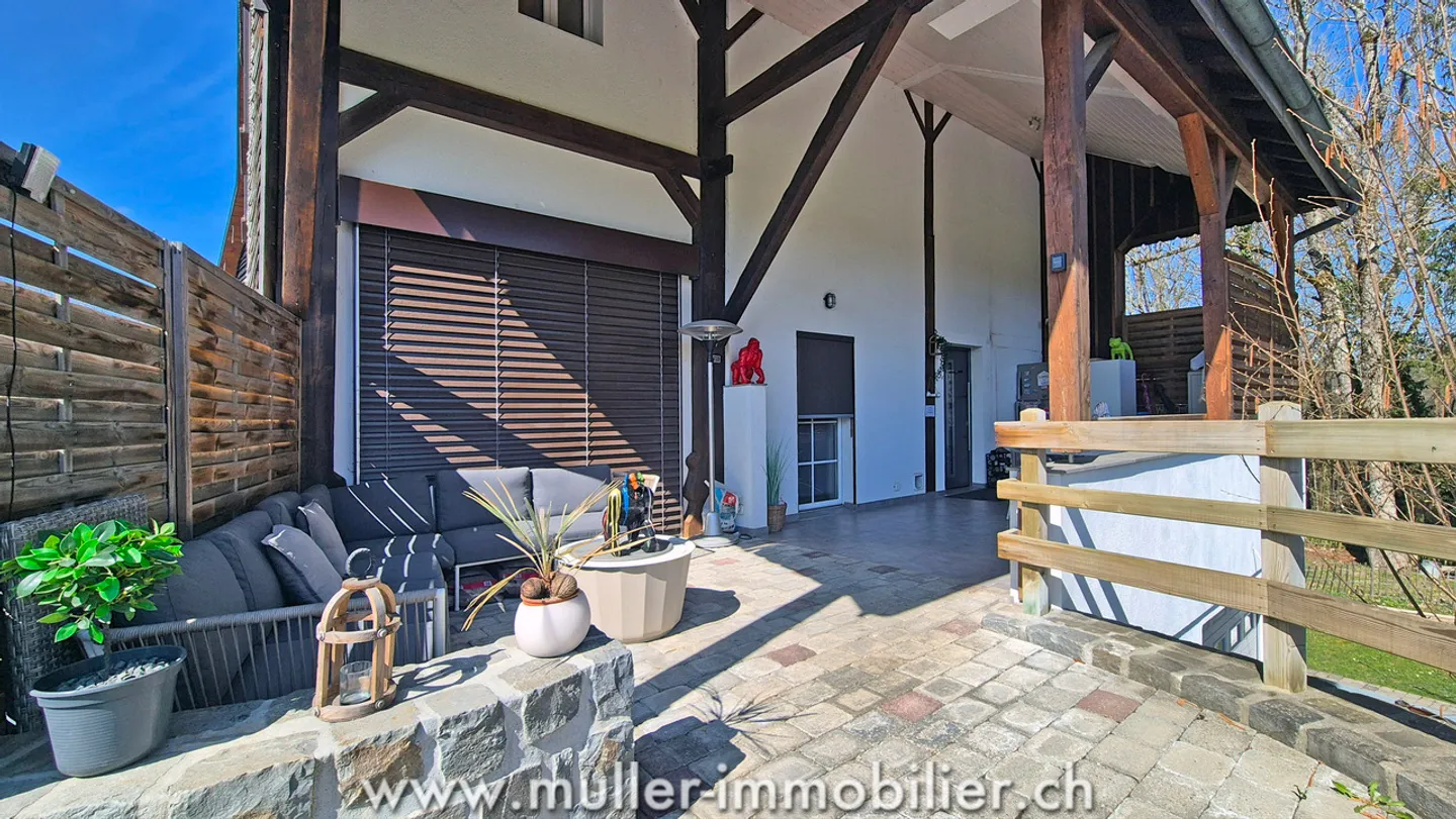 Appartamento ristrutturato con giardino in un antico mulino, a Carrouge VD - Foto 10 di 13