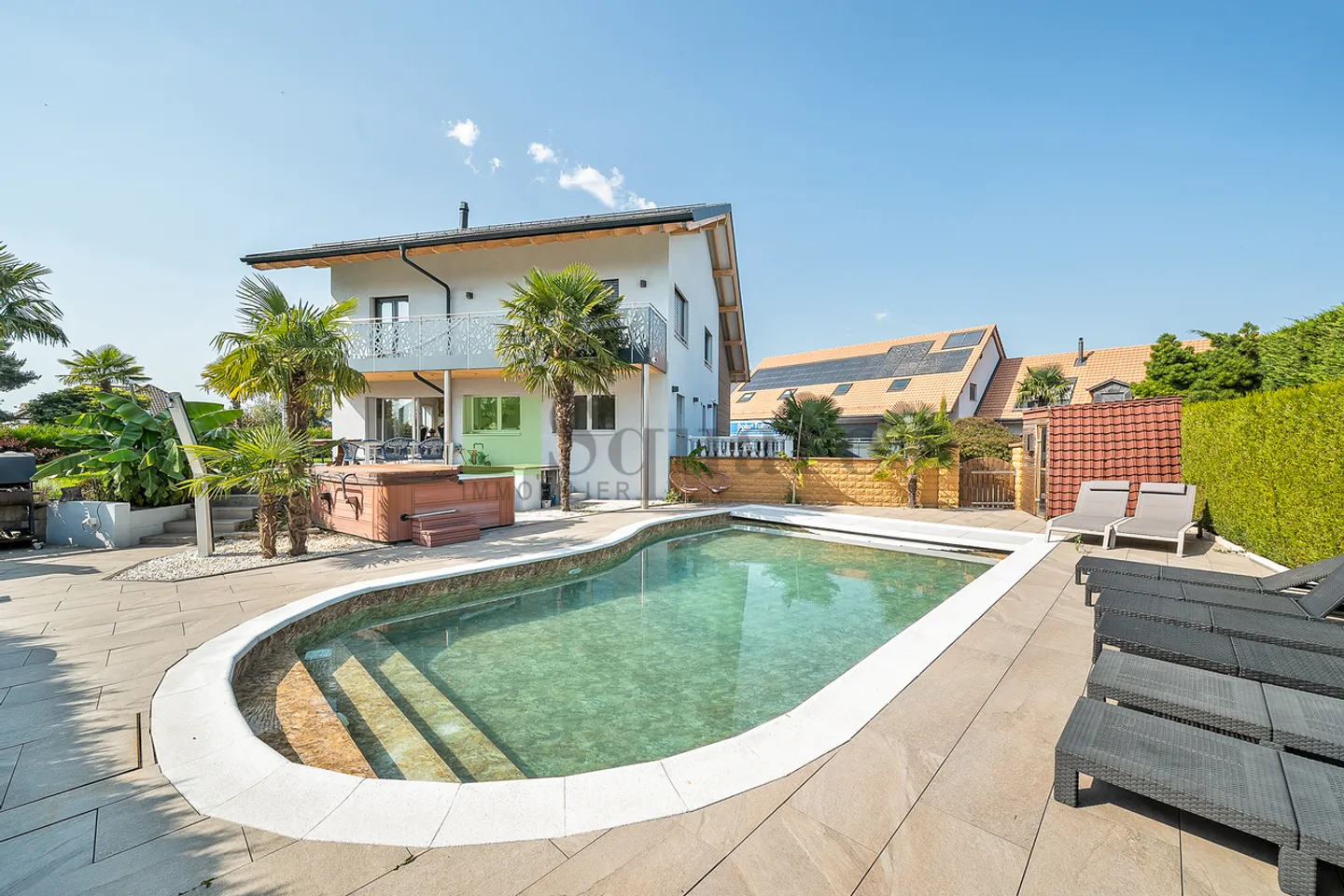 Elegante Villa mit unabhängiger 3-Zimmer-Wohnung - Foto 1 von 13