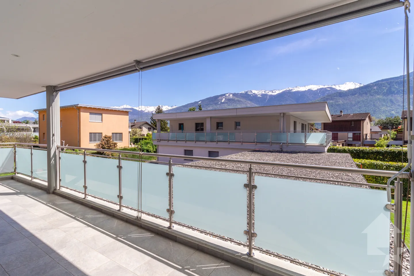 Spacieux appartement 4.5 pièces avec terrasse couverte de 34 m2 - Photo 1 sur 13