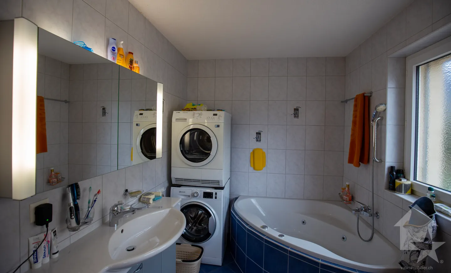 4,5-Zimmer-Wohnung mit Garage in Châteauneuf-Conthey - Foto 12 von 13
