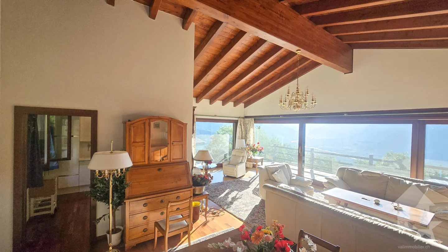 Chalet avec piscine extérieure à Randogne - Foto 7 von 13