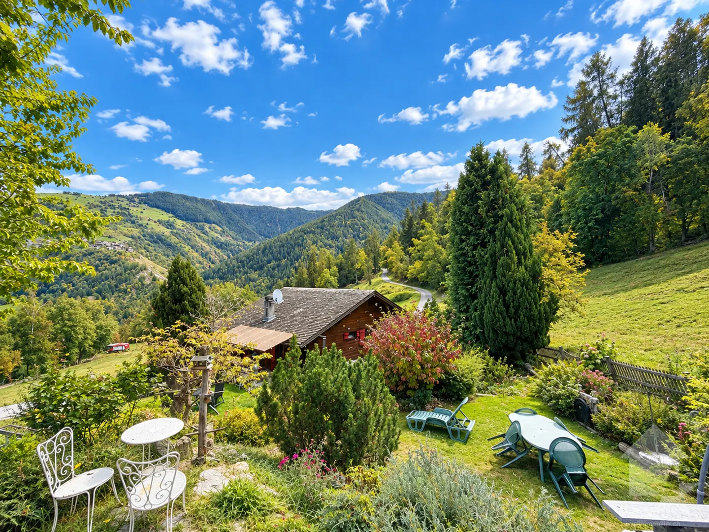 Charmantes Chalet ohne direkte Nachbarn und mit außergewöhnlichem Blick - Foto 2 von 13