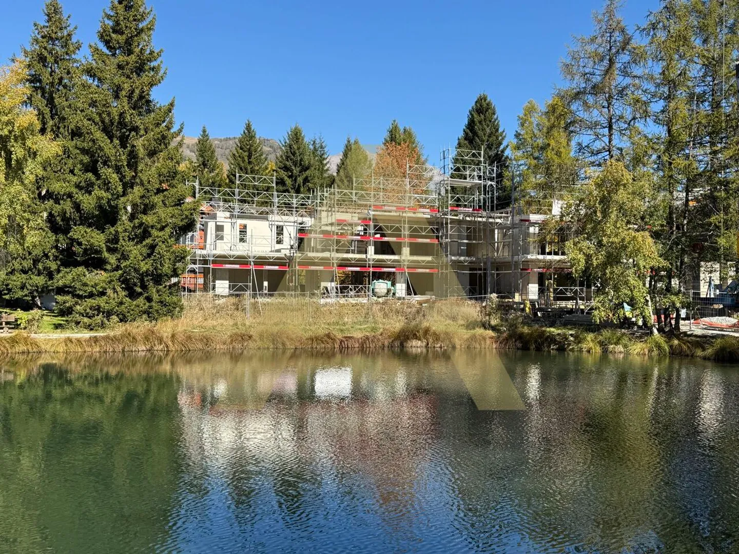 Wunderschöne neue Wohnung in der Nähe des Zentrums von Crans-Montana - Foto 2 von 9